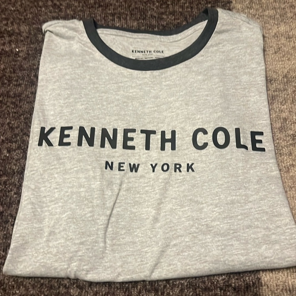 Kenneth Cole Men’s Gray Size Medium Raised letter T Shirt